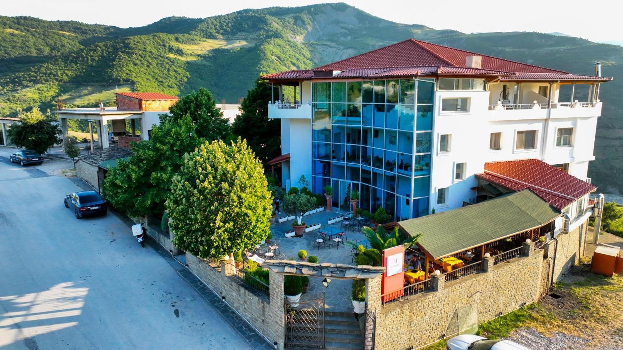 Hotel Kanione Cerenisht