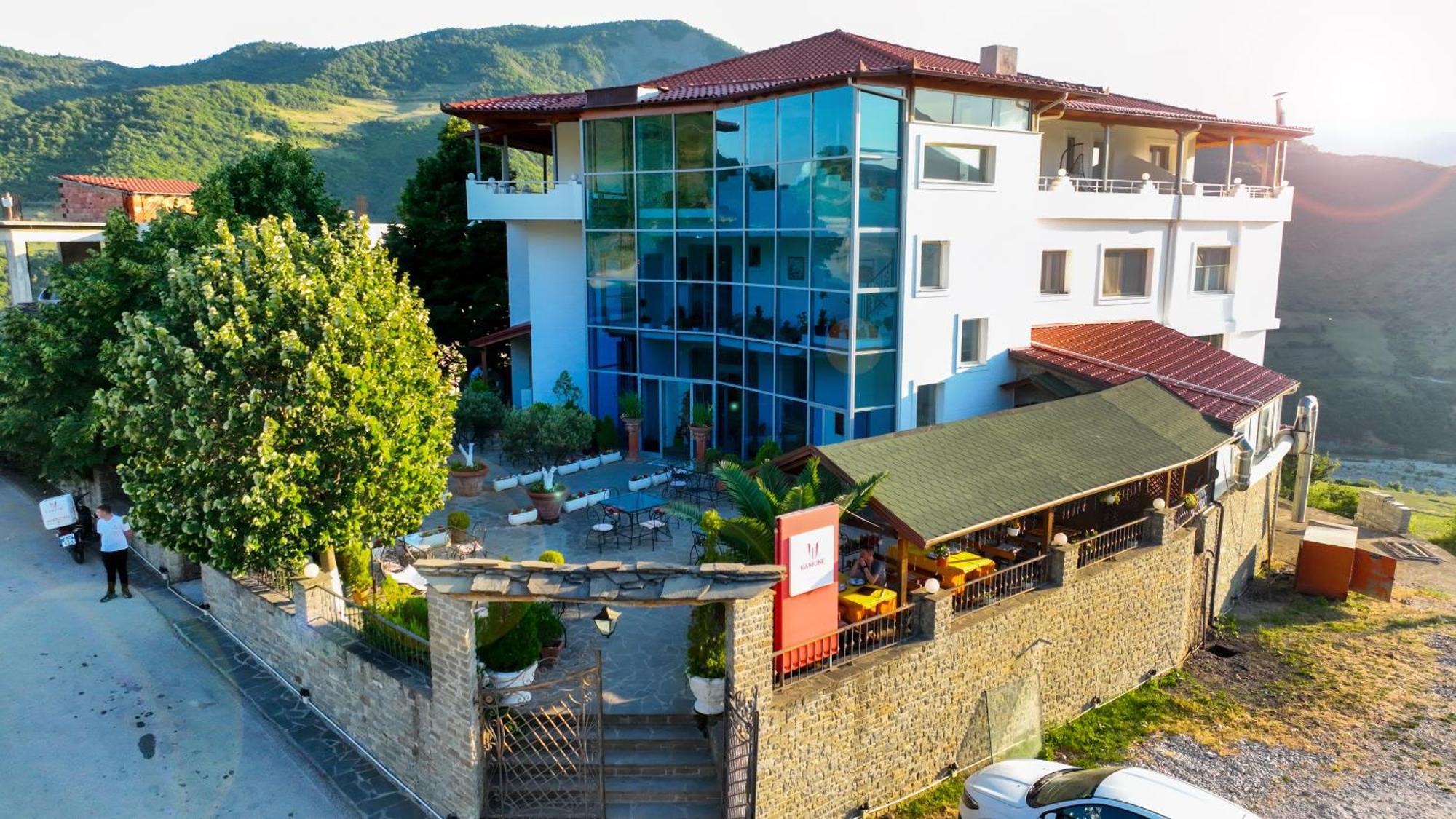 Kanione Hotel