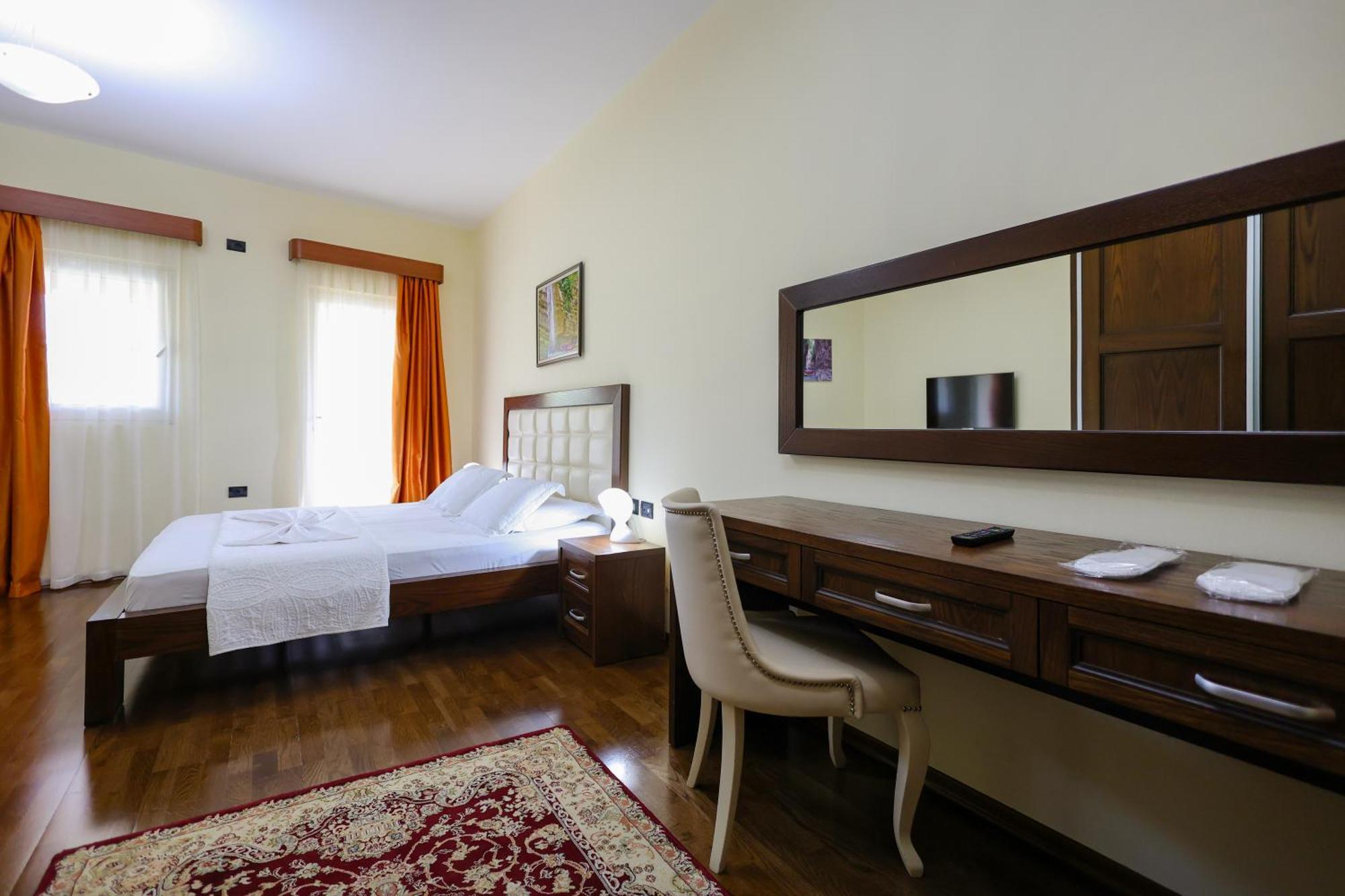 Kanione Hotel 4*