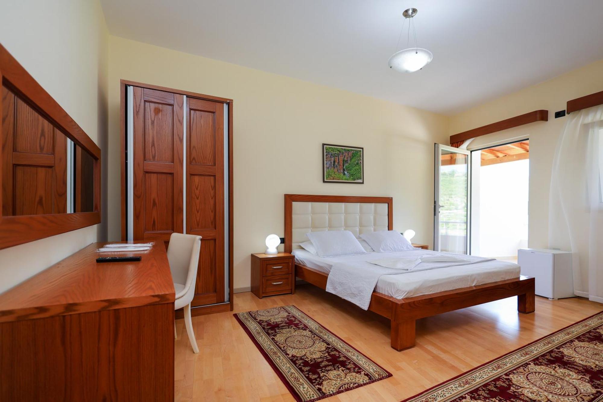 Kanione Hotel 4*