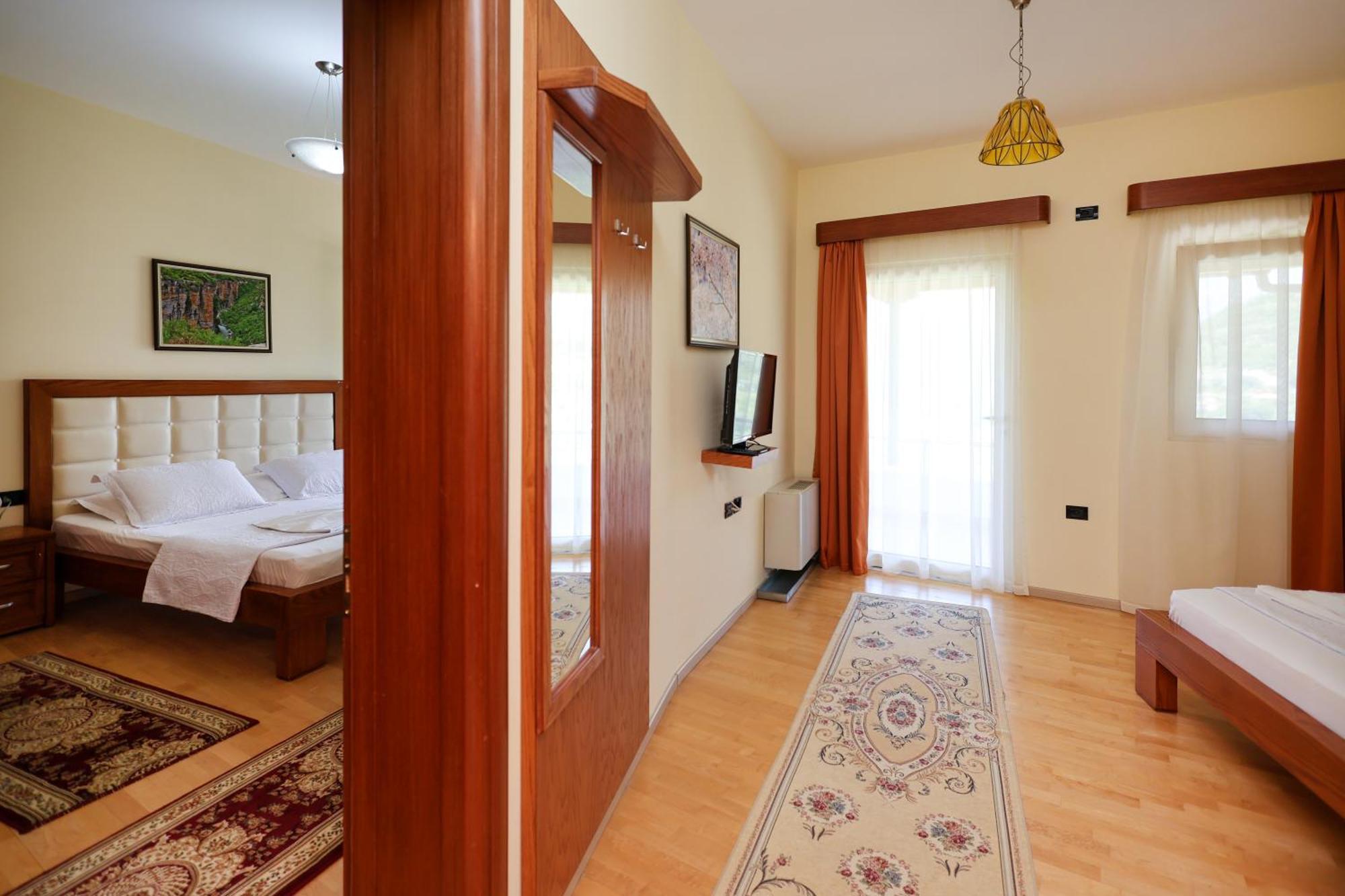 Hotel Kanione Cerenisht