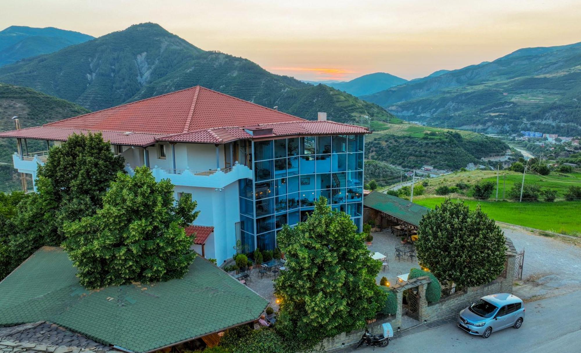 Kanione Hotel