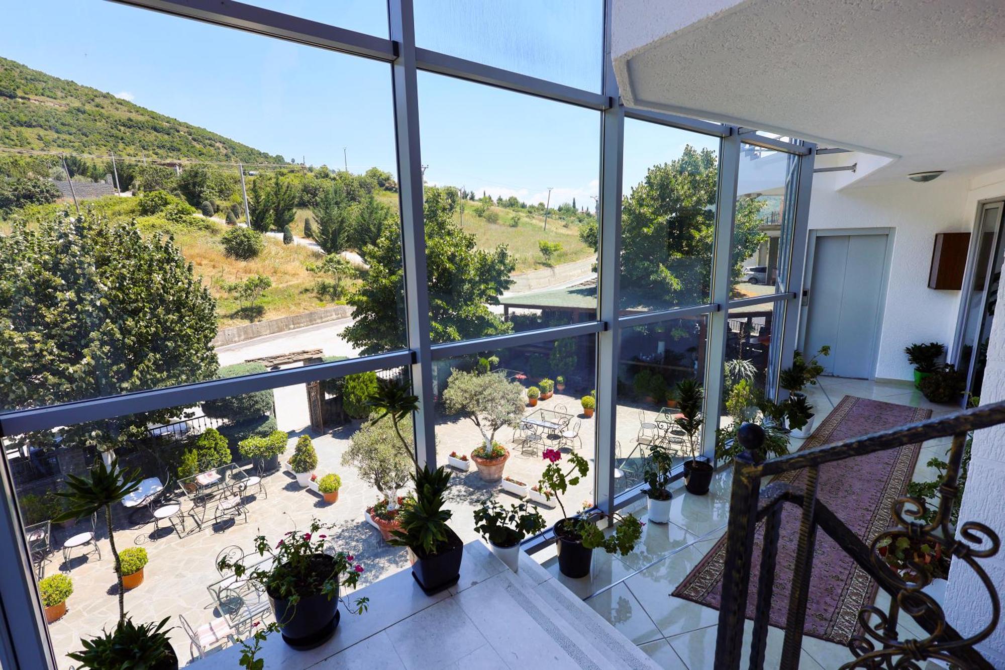 Kanione Hotel 4*