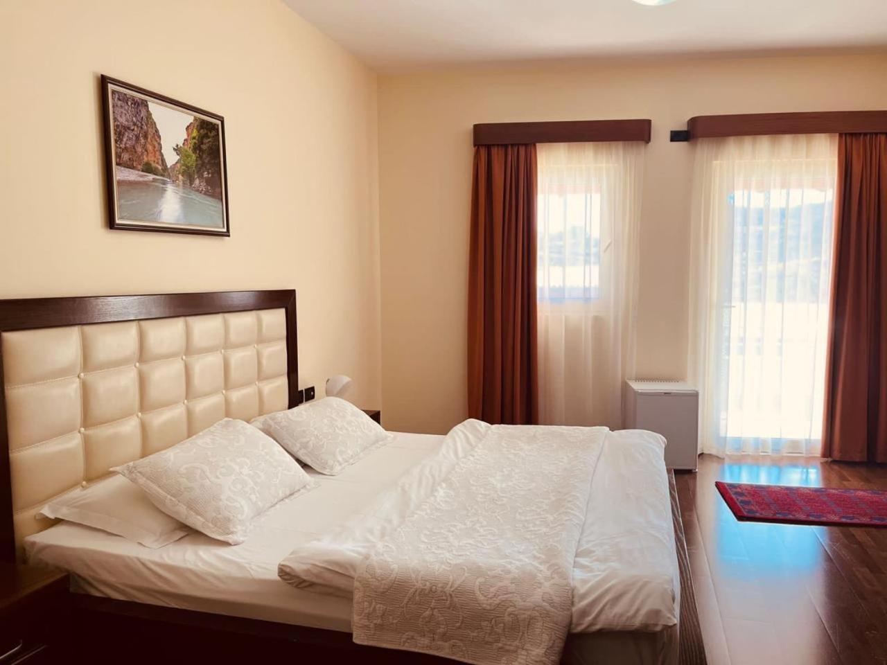 Kanione Hotel Cerenisht